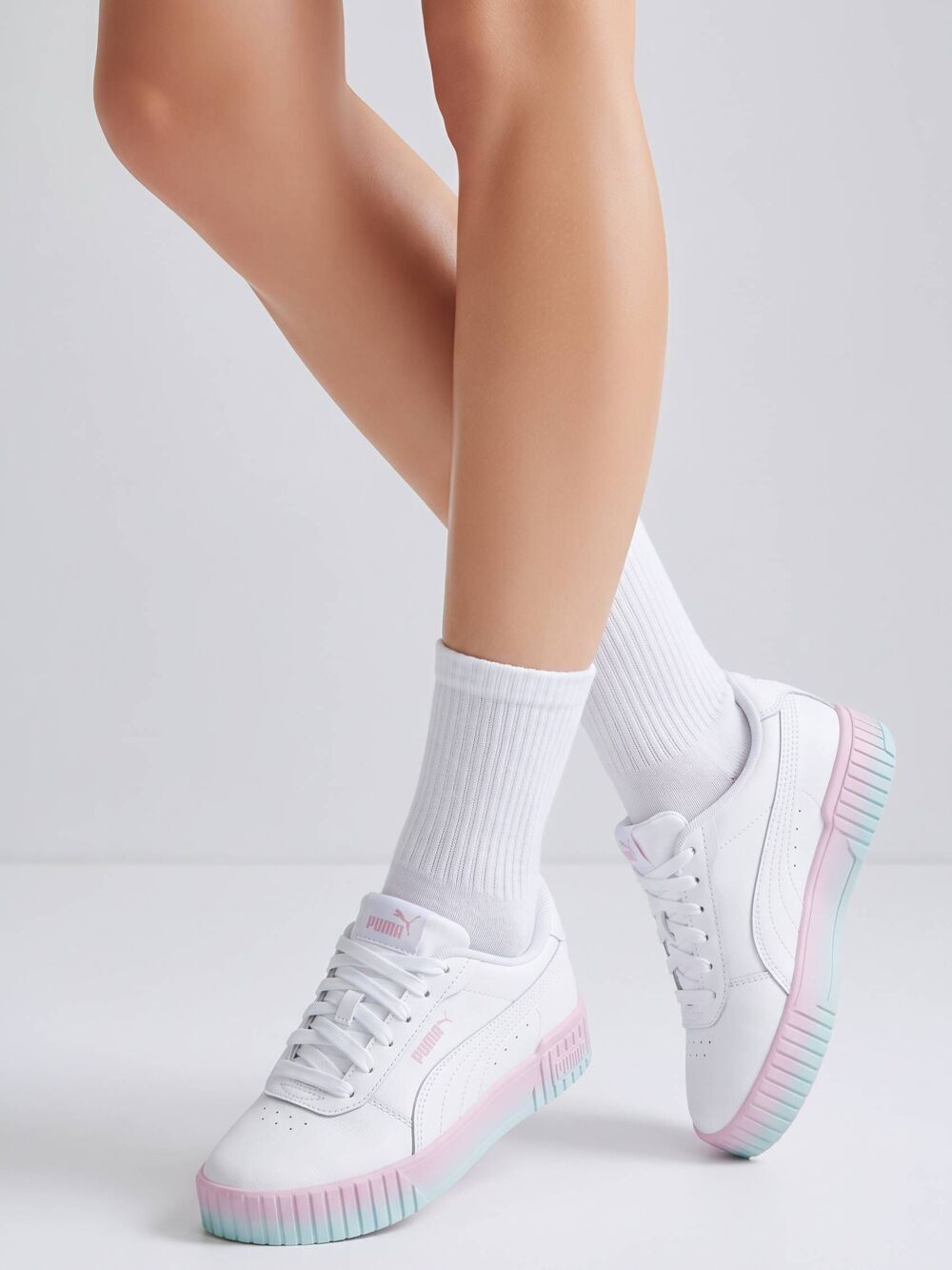 🩵NWOB Puma White Carina Pink & Blue Gradient Shoes Size 8.5
